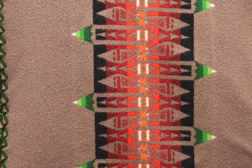 VTG Native Aztec Pendleton Stripe 68”x55” Blanket Shawl Beaver State Wool Fringe - Image 3 of 4