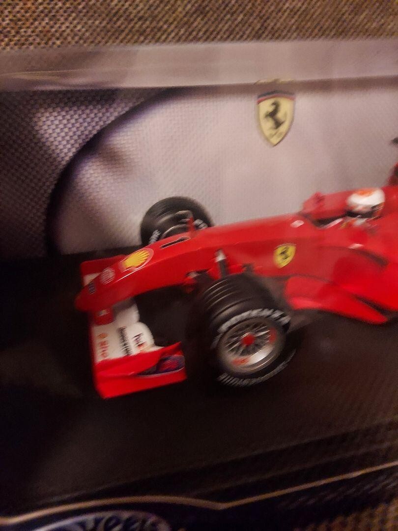Hot Wheels 1/18 Ferrari F2001 F1 Michael Schumacher Minicar with