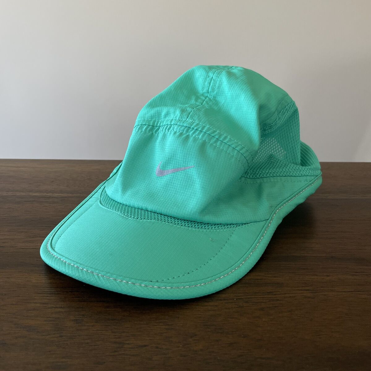 Nike Daybreak Dri-Fit 5 Panel Green Teal Lightweight Nike Daybreak Dri-Fit 5 Panel Green Teal Lightweight