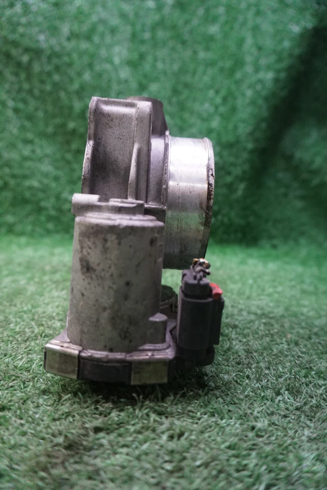 Chevrolet Camaro 2012 2,4 L carrocería del acelerador OEM 12632172BA Foto 4 de 4