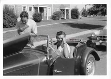 FOUND FAMILY PHOTOGRAPH Black  + White VINTAGE Original  45 53 O