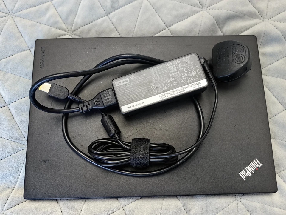 Lenovo ThinkPad X270 · i3-6100U · 8GB · 240GB, photo 2 of 5