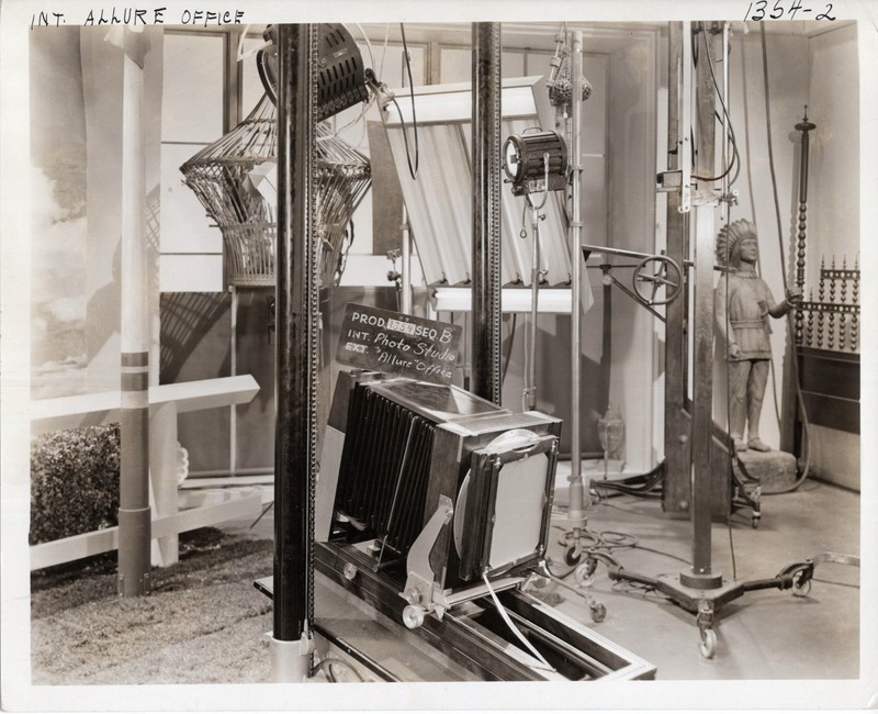 PRODUCTION PHOTO Vtg Lady in the Dark  ANTIQUE CAMERA CIGAR STORE INDIAN