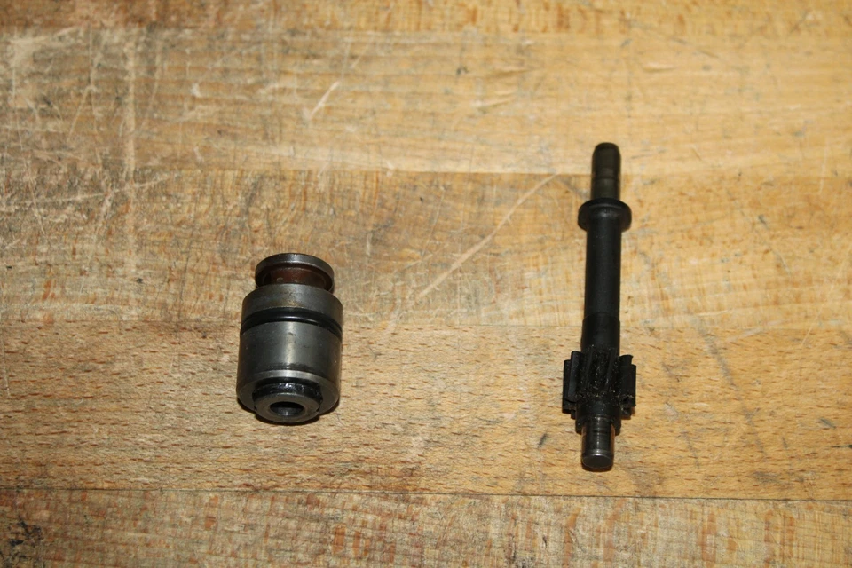 BMW E12 E21 E23 E24 E28 Manual Speedometer Gear Shaft Drive 23211207772 getrag - Image 4 of 4