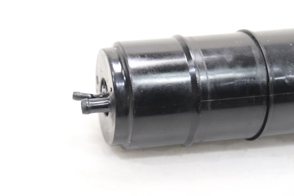 Aprilia RSV4 2021 OEM EVAP bote de emisión de carbón Foto 4 de 4