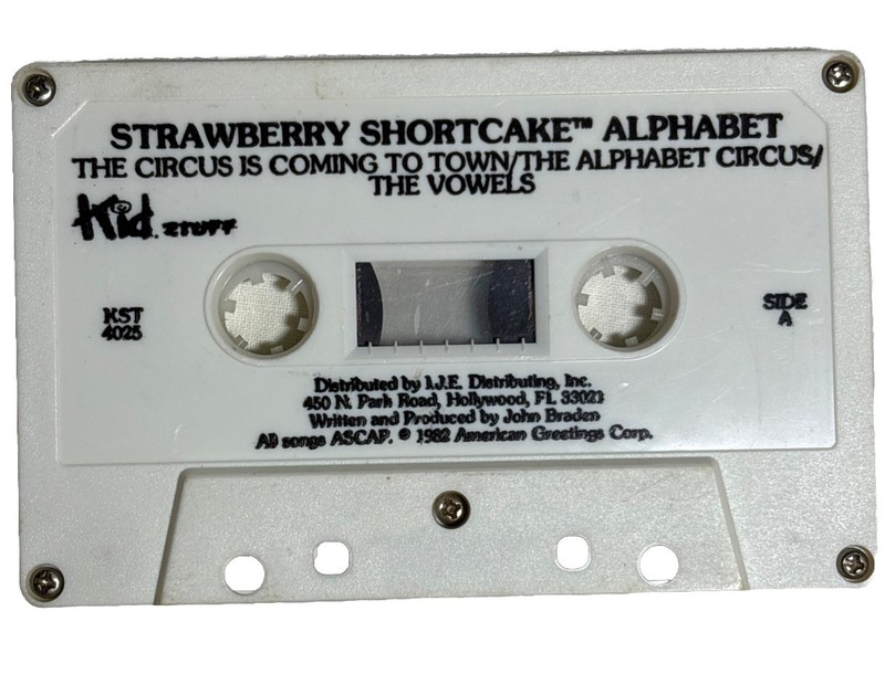 VTG Strawberry Shortcake Circus Is Coming/Wonderful Words Cassette Tape 1982