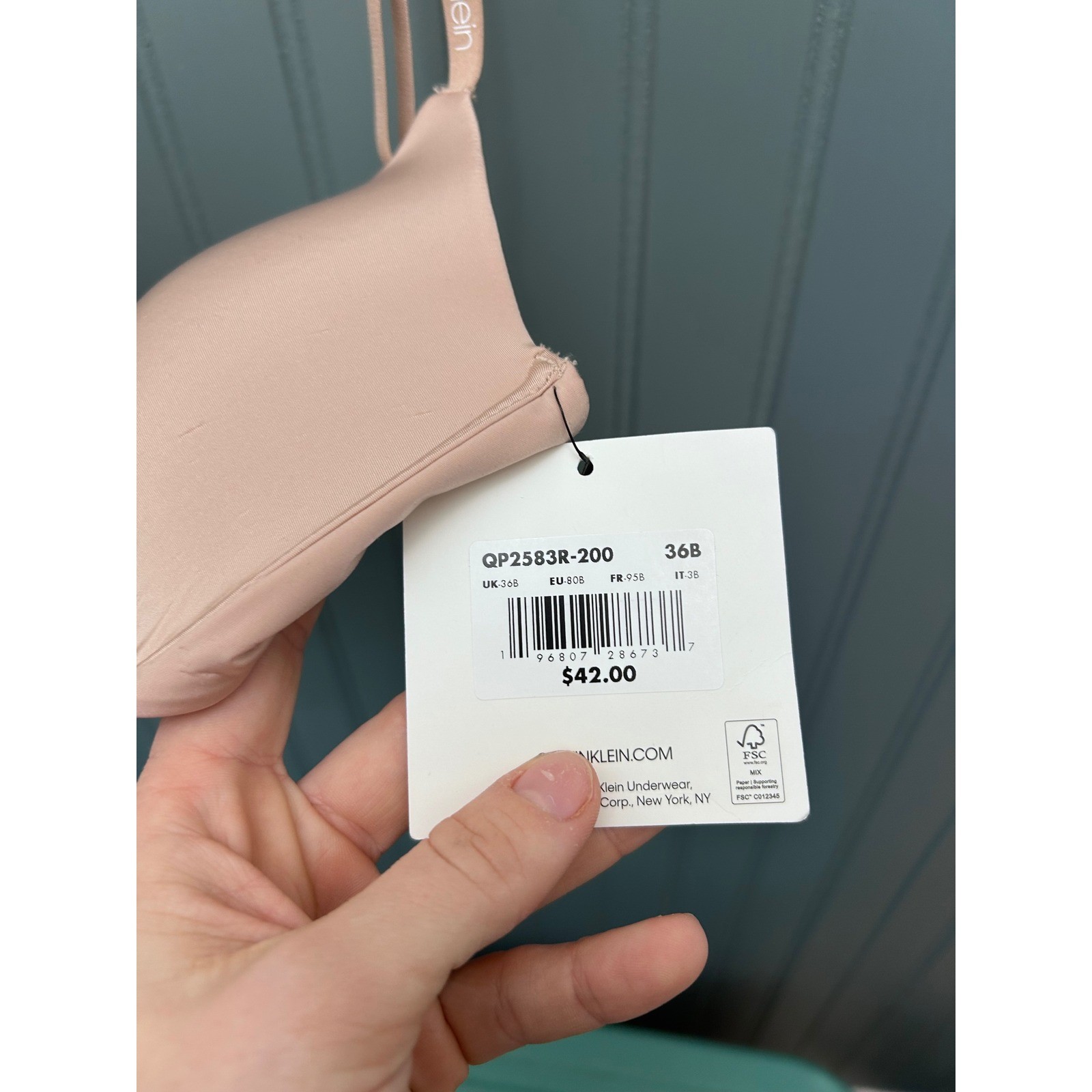 Calvin Klein 36B Nude T-Shirt Bra Underwire Adjustable Straps Everyday Comfort thumbnail 2