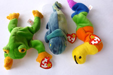 Ty Beanie Babies INCH Worm, SMOOCHY Frog, RAINBOW Chameleon - Lot of 3