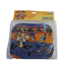 Vintage 1995 Looney Tunes Wile E Coyote Road Runner Non-Skid Base Mouse Pad