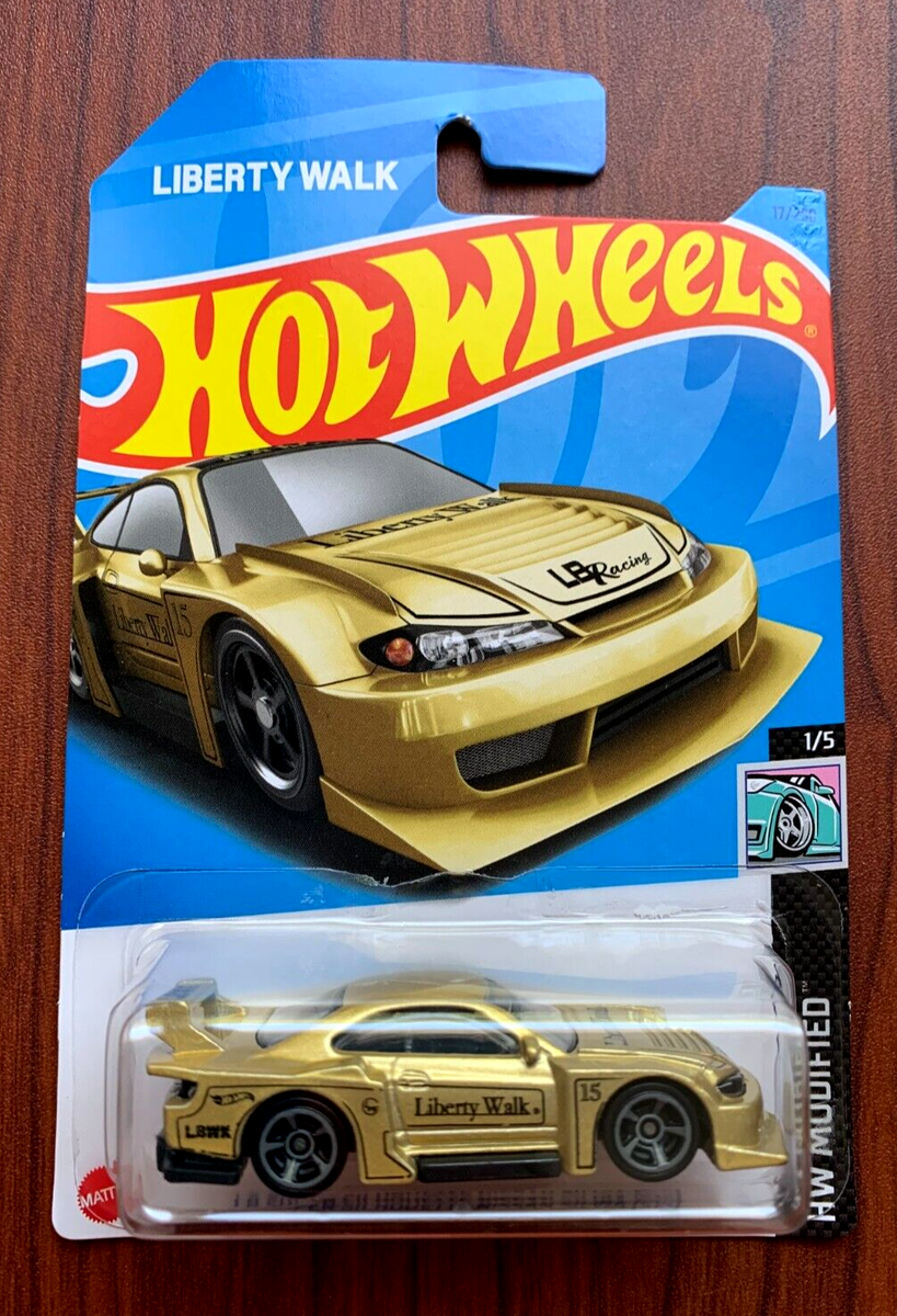 LIBERTY WALK Nissan SILVIA S15 ゴールド Hot Wheels LB Super Silhouette Nissan Silvia S15 Liberty