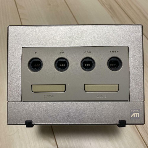 Nintendo Game Cube NTSC-J Silver console with game Japan Import Jp - Picture 2 of 8