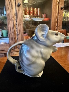 Royal Bayreuth Milk / Cream Mouse Pitcher 5 1/4 Inch Handled