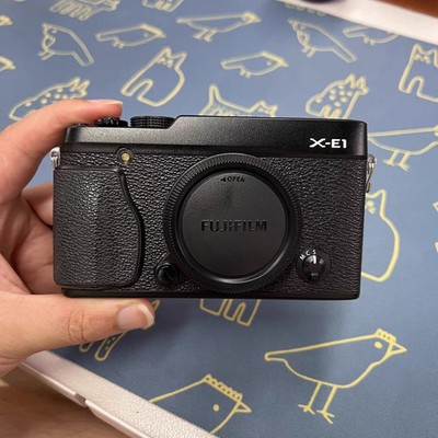 Fujifilm X-E1 16.3 MP Digital Camera Tested 100% working  - Body Only