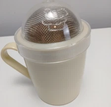 Vintage Pampered Chef Flour Sugar Cinnamon Shaker Taiwan Mesh Dome Lid