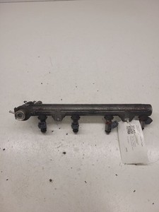 Volkswagen Golf IV Kraftstoffverteiler Einspritzleiste Verteilerrohr DRA15152