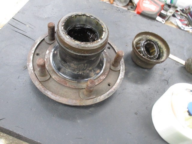 Bentley S2 S3 Rolls Royce S2 S3 Front Wheel Hub Unknown Right Or Left