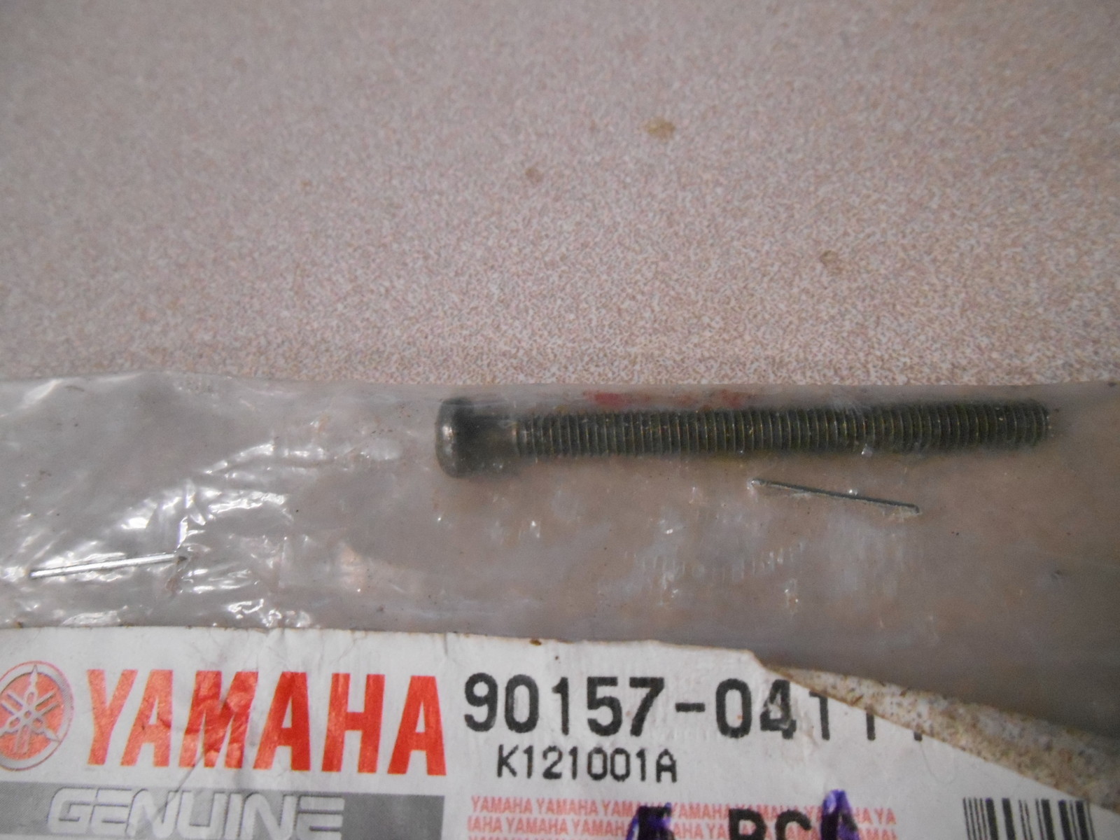 NOS Yamaha Lens Fitting Screw 2003 XT225 19992001 CW50 901570411100