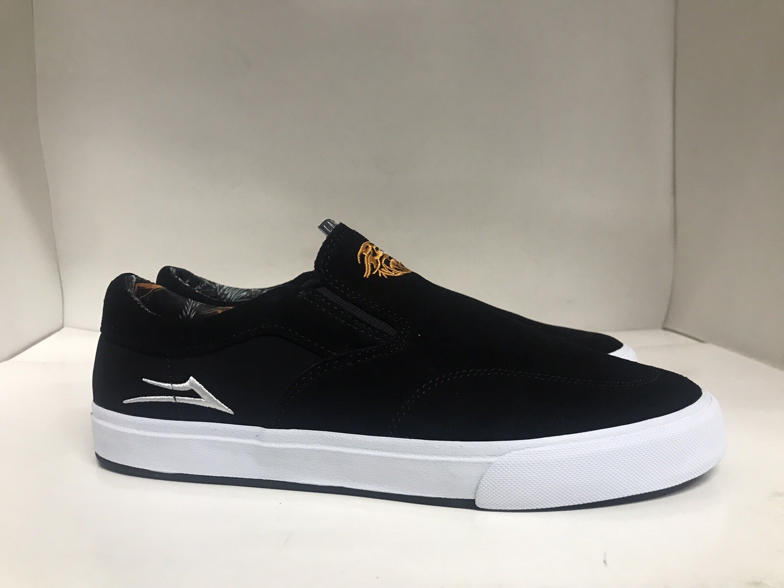lakai slip on skate shoes