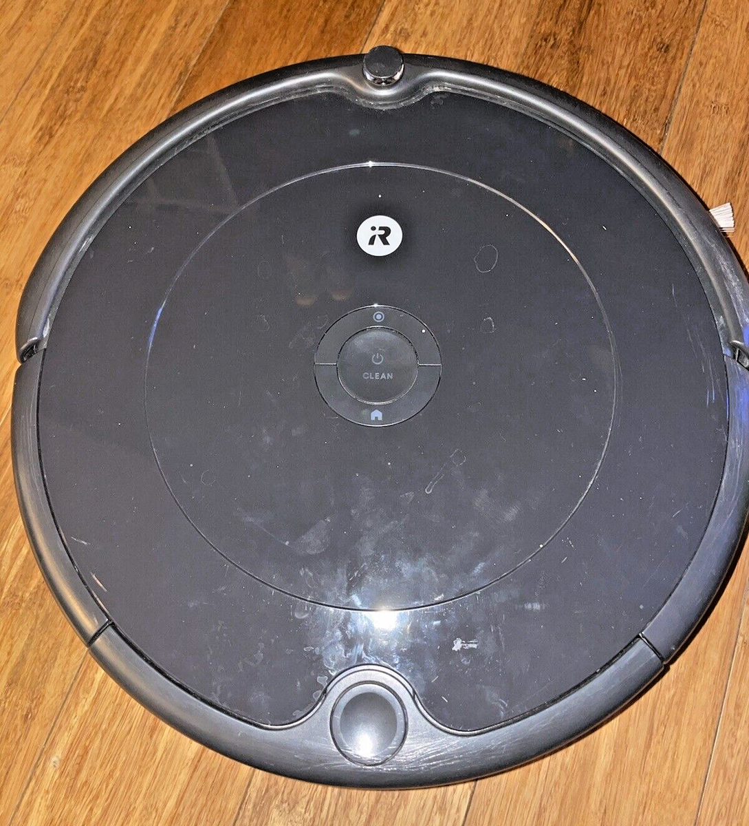 iRobot Roomba 676 Robot Vacuum-Wi-Fi Connectivity Compatible with