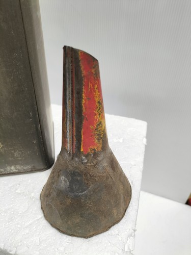 Scarce Vintage Shell Oil Tin Can Paraffin 1Gal & Old Shell Oil Funnel Spout -AF - Picture 12 of 15