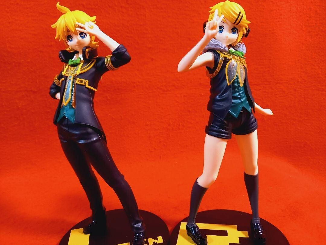 Kagamine Rin and Len remocon figure set Vocaloid Project JAPAN No