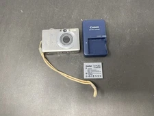 PARTS or REPAIR Canon PowerShot ELPH SD600 6MP Digital Camera Silver