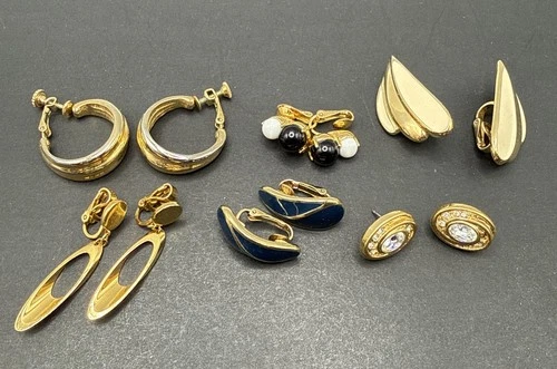 Lot Of 6 Pairs Trifari Signed Earrings Silver Gold Tone Rhinestone J37a