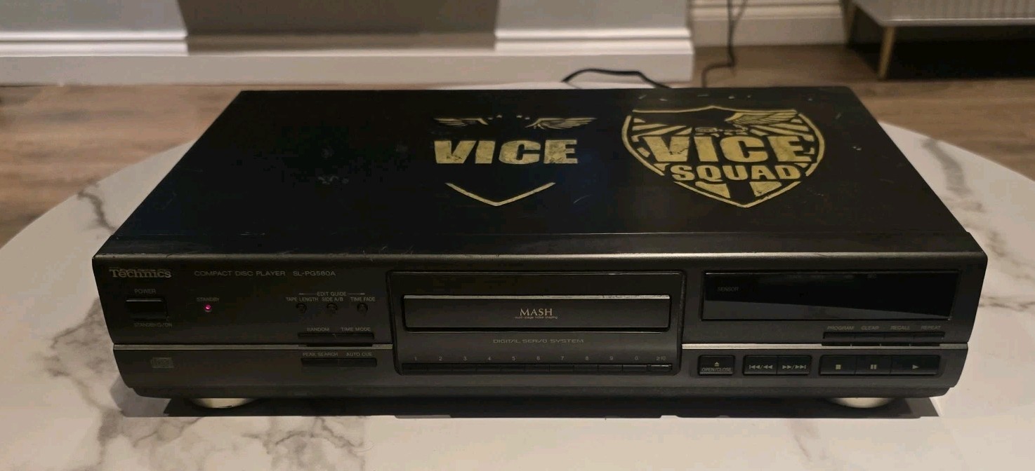 Technics SL-PG580A  Compact CD Player Good Working Condition