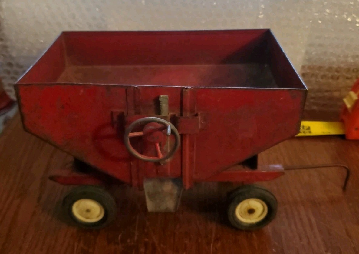 Vintage International Harvester Grain Gravity Red Wagon