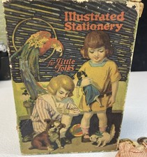 Caja de papelería ilustrada para gente pequeña de la década de 1940 con colección de muñecas de papel de la década de 1880