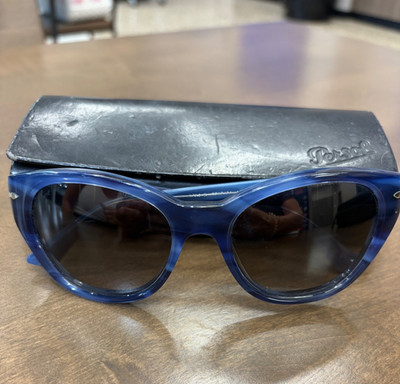 Vintage Persol sunglasses blue tortoise  very nice preowned condition