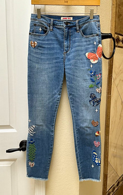 Johnny Was Embroidered Cropped Jeans 26