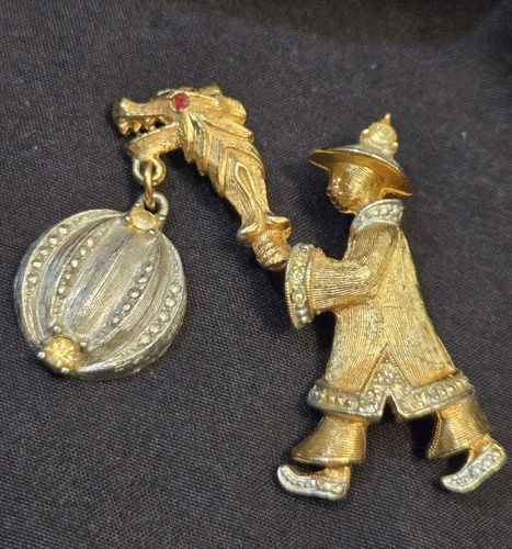 Vintage Costume Jewelry Signed BSK Asian Man Carrying a Dragon Lantern Brooch!!