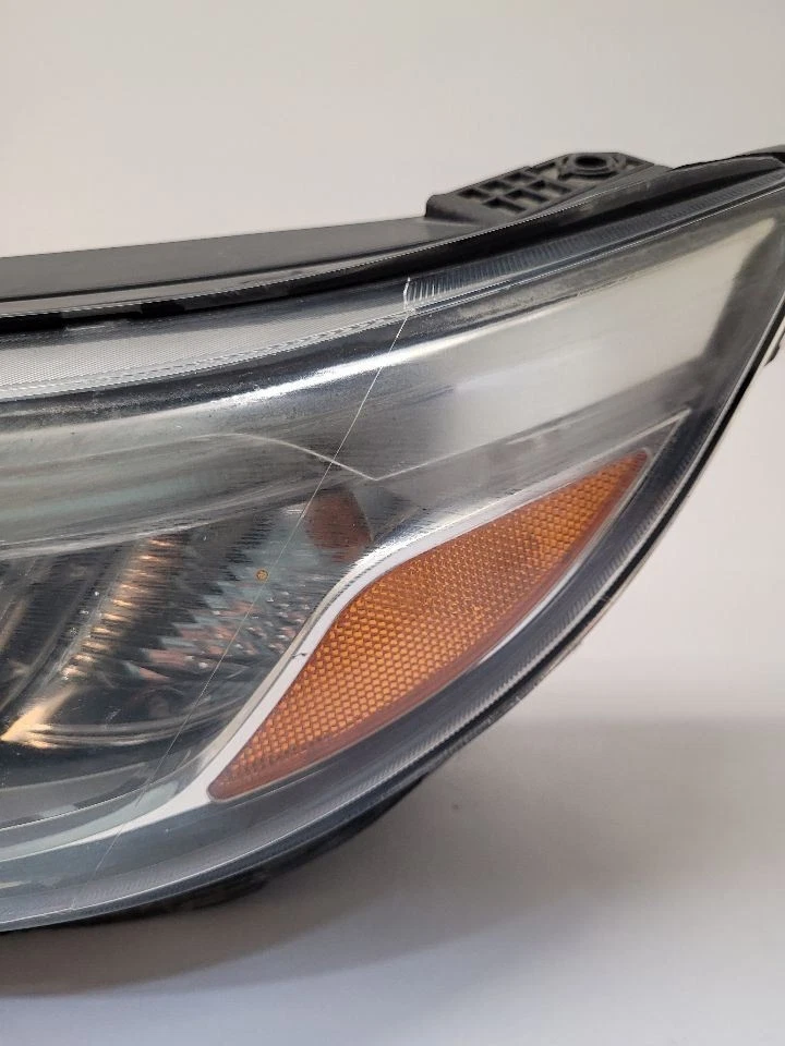 2014 - 2015 KIA SORENTO Driver Left Headlight With LED Accents Halogen  Foto 3 de 4