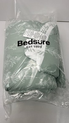 Bedsure Comforter - Green- Size 104x90