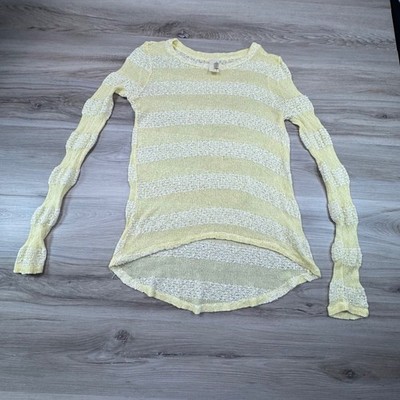 FRANCESCA'S BIRD CAGE Anthropologie  WMNS small Knit long sleeve top yellow