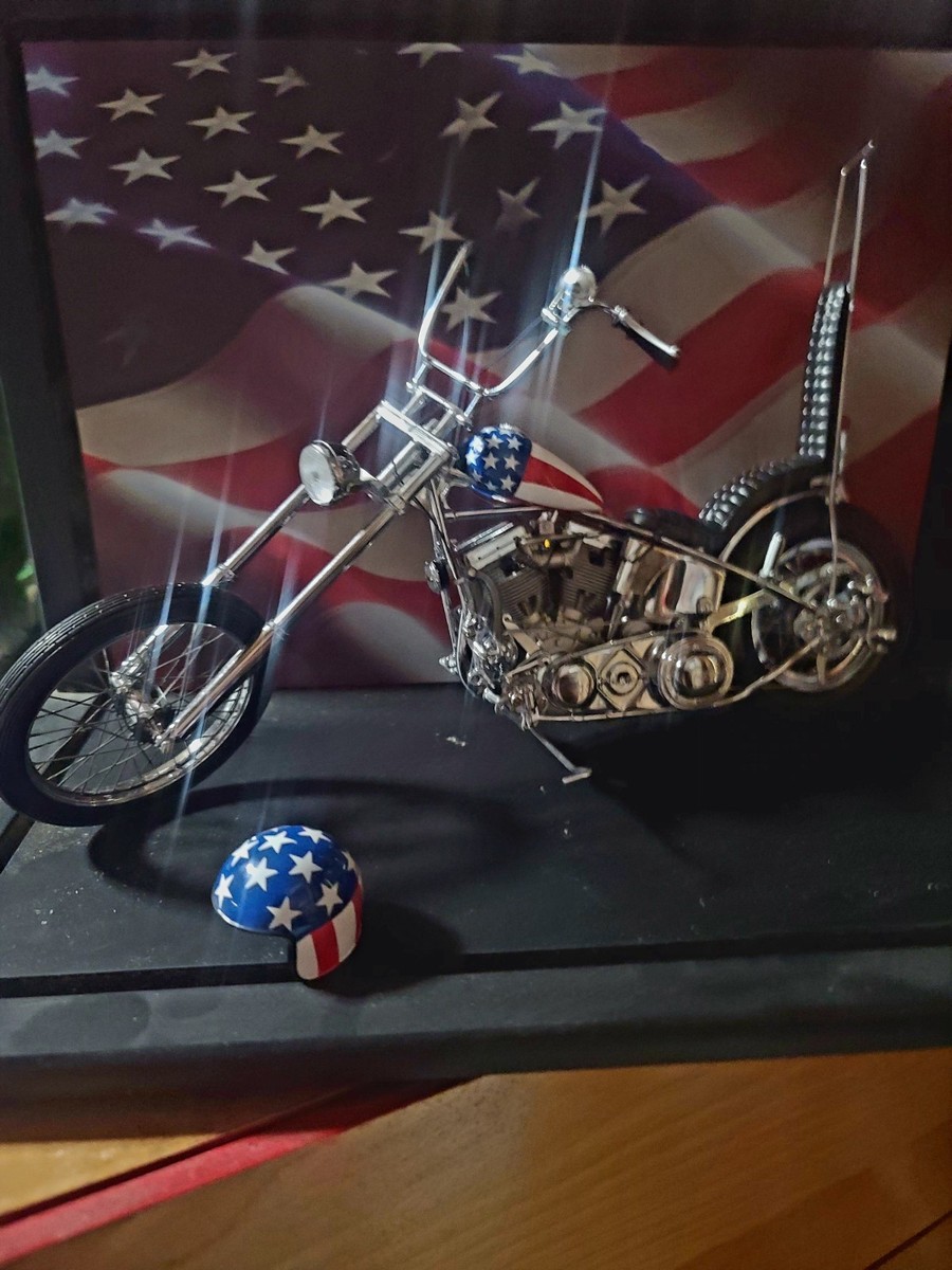 Chopper's Easy Riders パーツ 未使用品 Vintage Repo of the Chopper in Easy Rider. Case & Helmet Included