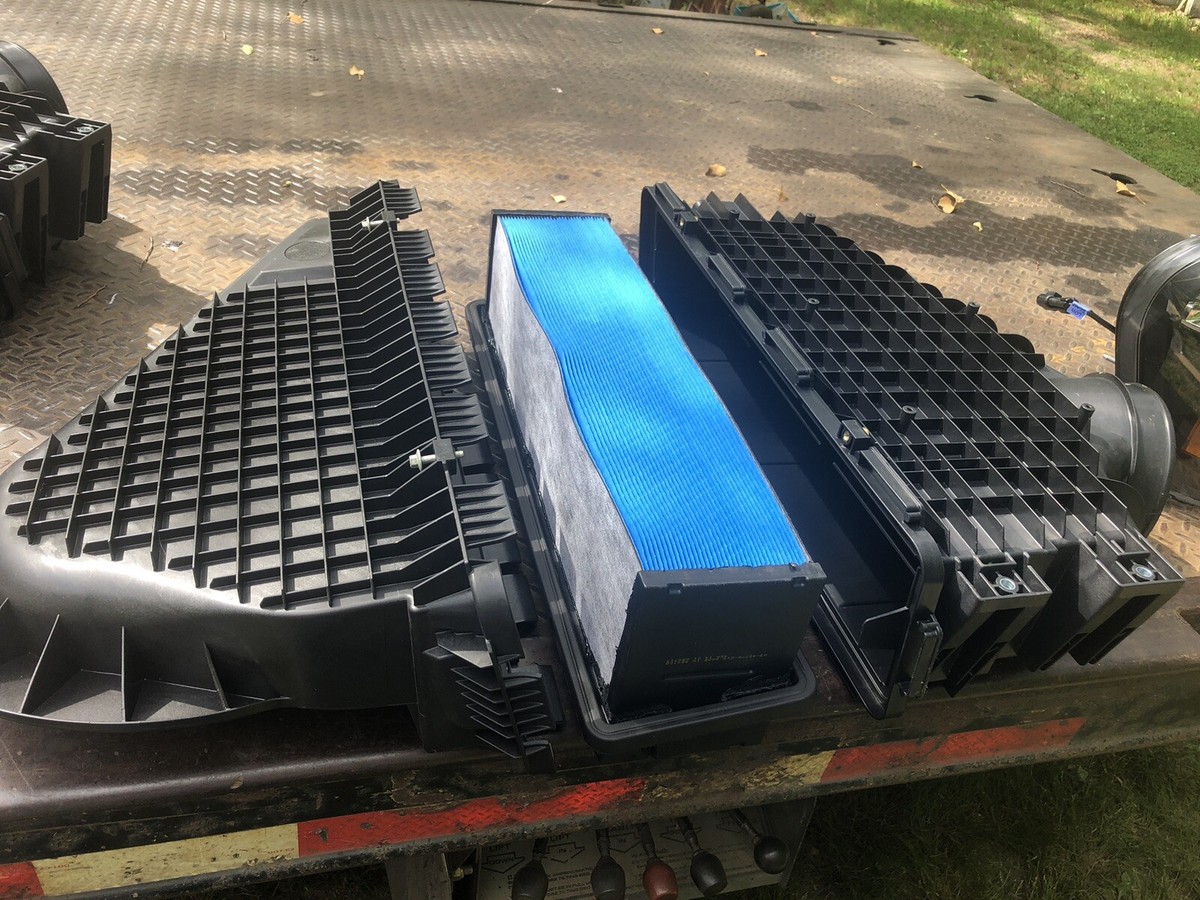 FREIGHTLINER CASCADIA Air Cleaner HOUSING:03-42776-000 NEW | eBay