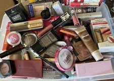 100 pcs Wholesale Mixed Makeup Lot Maybelline Revlon, mally, Nyx, Loreal etc...