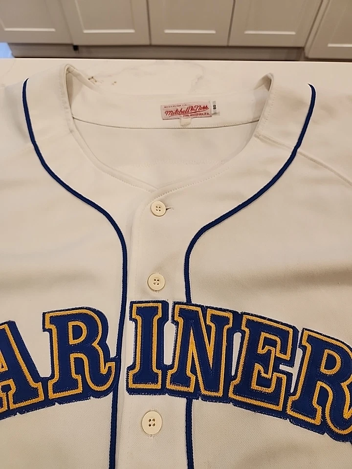  Ken Griffey Jr. Seattle Mariners Mitchell & Ness MLB Size 60 Jersey  - Image 3 of 4