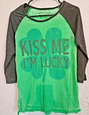 Women's Kiss Me I'm Lucky St Patricks Day TShirt/ US Size M/ Women Apparel