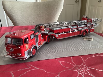 Franklin Mint 800-KT 1:32 1965 Seagrave Aerial Ladder Truck | eBay