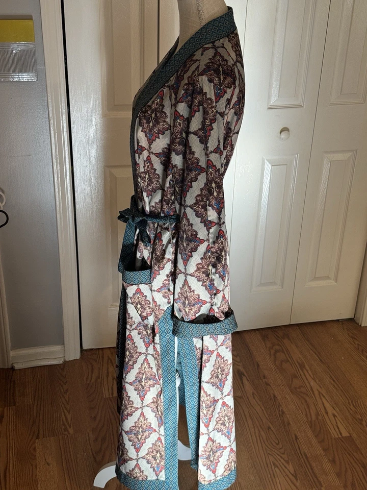Bata de lujo H&M verde azulado estampado geométrico forrada con cinturón boho ropa de dormir kimono larga Foto 3 de 4