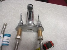 Kitchen Faucet w/ Supply Lines