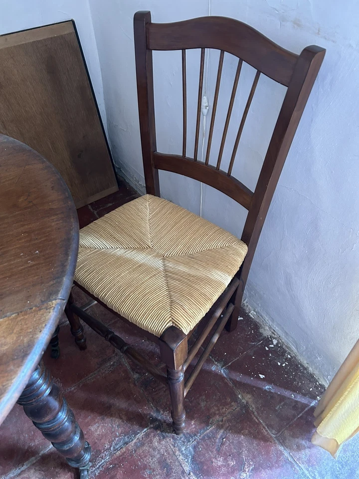 table et chaises salle à manger - Photo 1/4