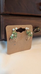 Authentic Vintage Gold Plated Krementz, White Imitation Pearl Cluster, Butterfly, Lobe