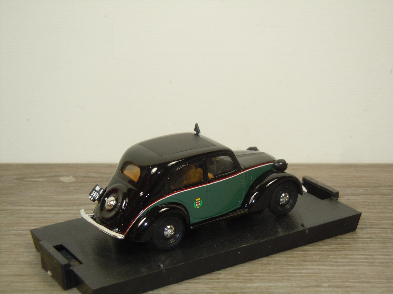 Picture 4 of 6