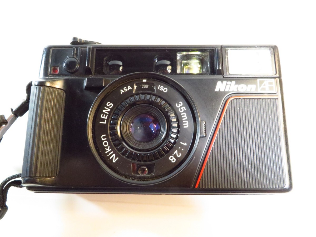 Nikon L35AF 35mm Film Camera Point & Shoot Original Box