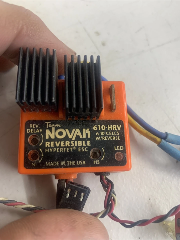 VINTAGE TEAM NOVAK REVERSIBLE HYPERFET ESC 610 HRV BRUSHED 6-10 CELLS W REVERSE - Image 3 of 4