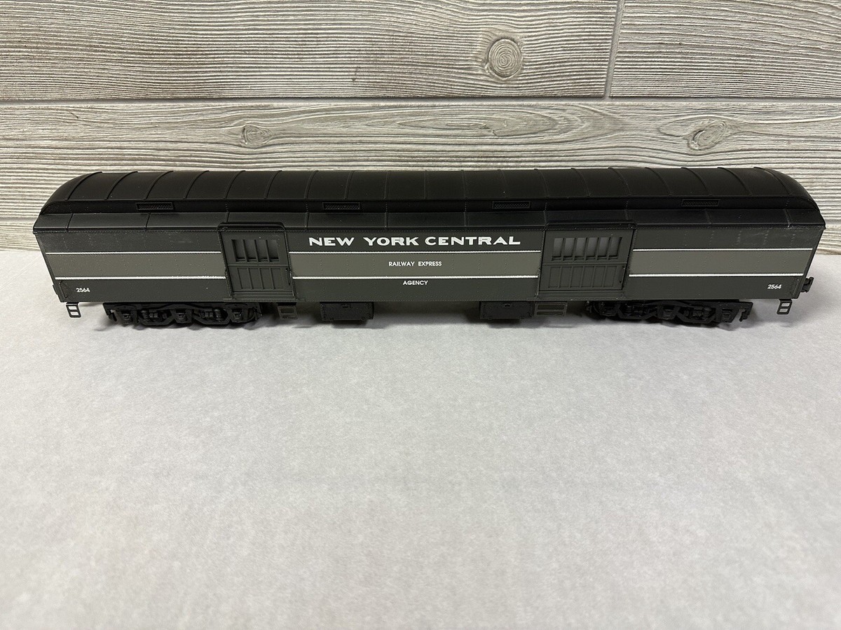 Lionel 2564 NYC Agency Heavyweight Railway Express Baggage Car 6